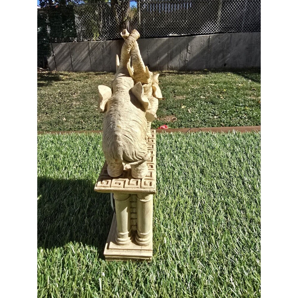 Standing Elephants Clock Mantle Free Standing Ivory Resin 10" Battery Operated - Picture 7 of 15